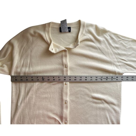Sag Harbor Womens Cream Cardigan Medium 100% Acrylic Long Sleeve Button Front - Picture 6 of 7